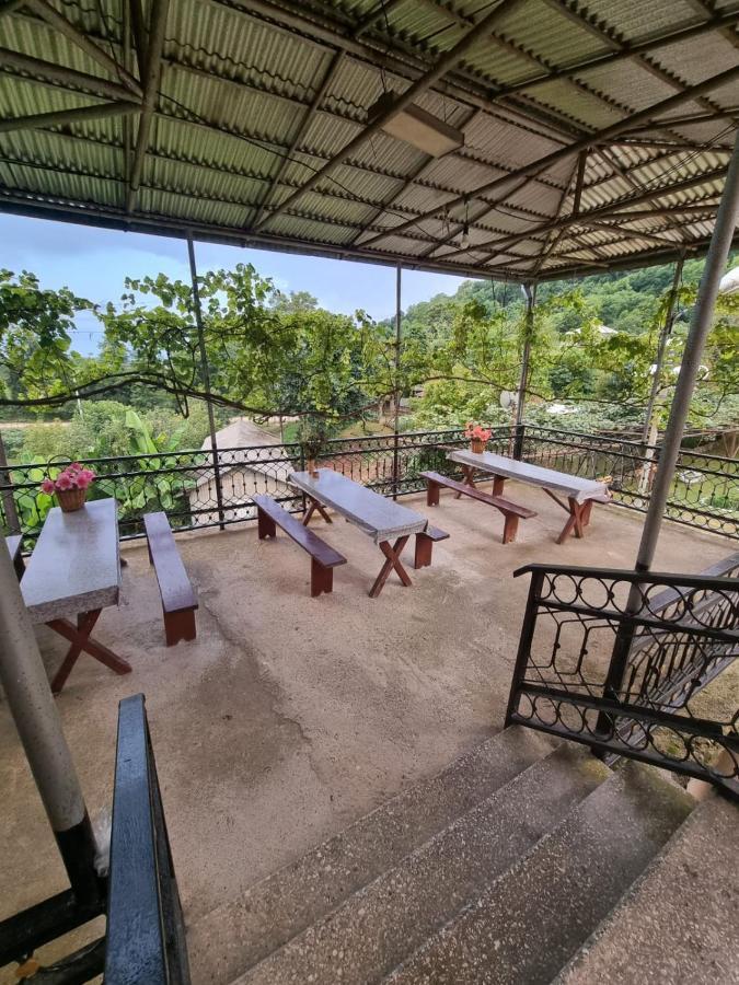 غوداوتا Guesthouse At Oleg'S Zolotoy Bereg المظهر الخارجي الصورة