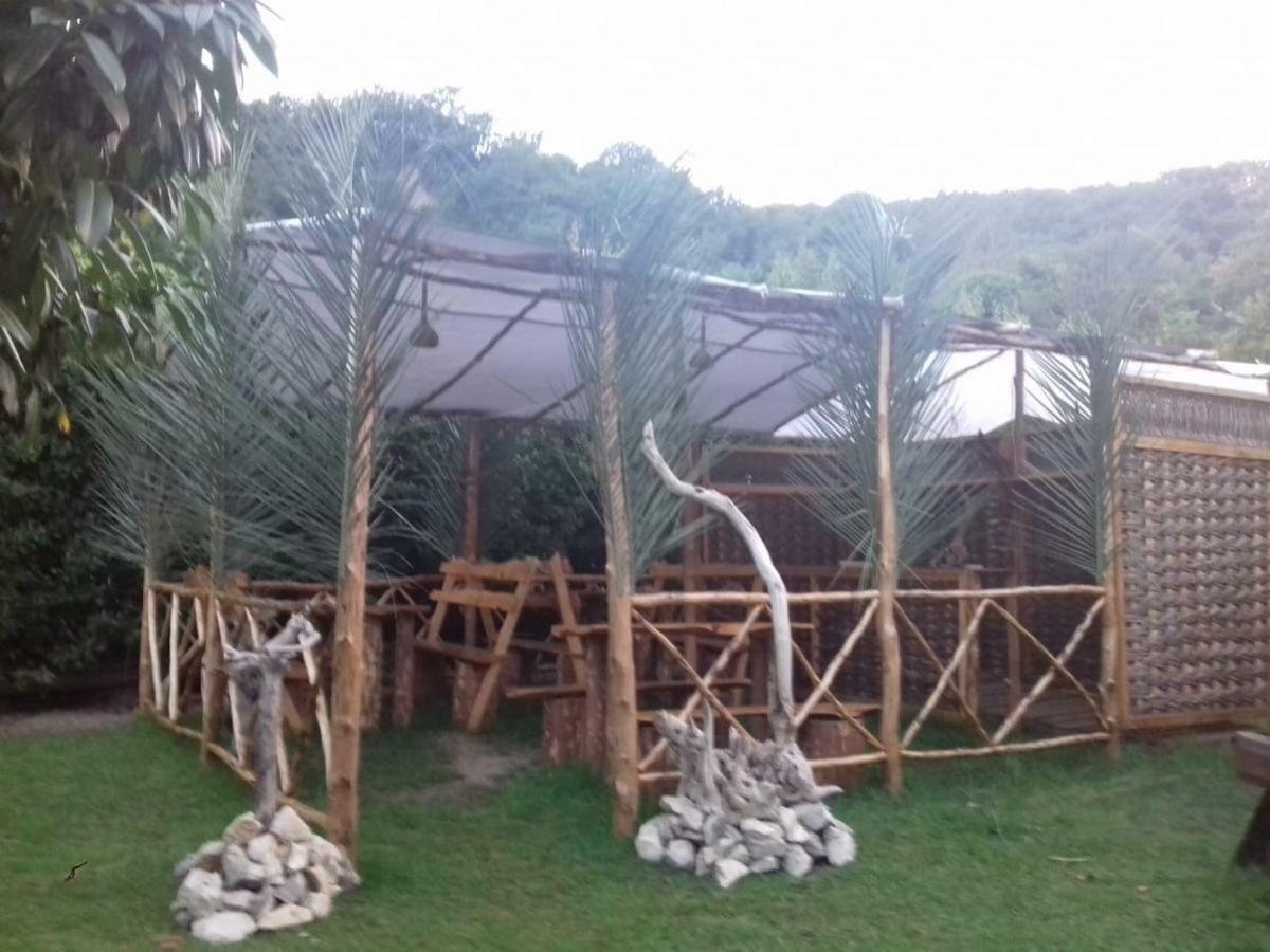 غوداوتا Guesthouse At Oleg'S Zolotoy Bereg المظهر الخارجي الصورة