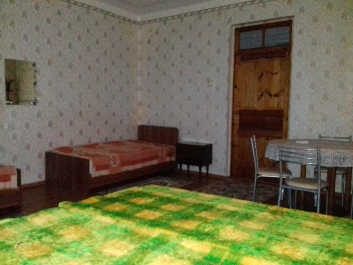 غوداوتا Guesthouse At Oleg'S Zolotoy Bereg المظهر الخارجي الصورة